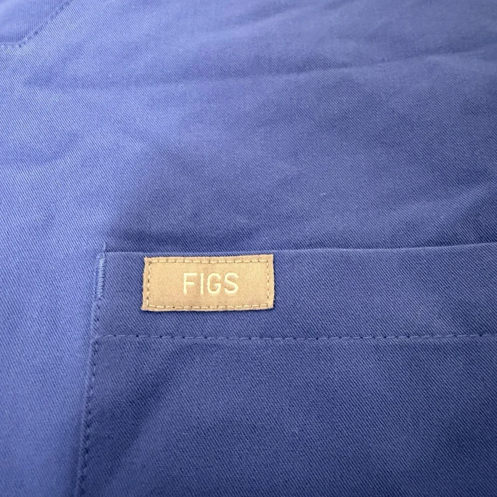 Figs Men's‎ Chisec Three Pocket Scrub Top Blue Size XL TM3000